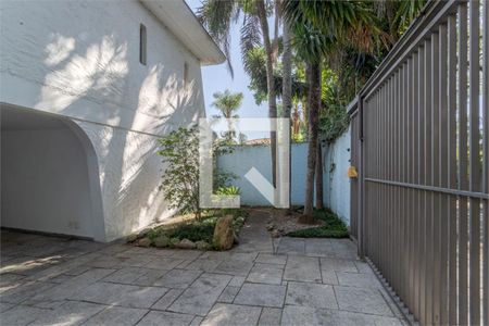 Casa à venda com 4 quartos, 340m² em Jardim dos Estados, São Paulo