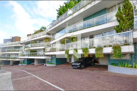 Casa à venda com 5 quartos, 335m² em Real Parque, São Paulo