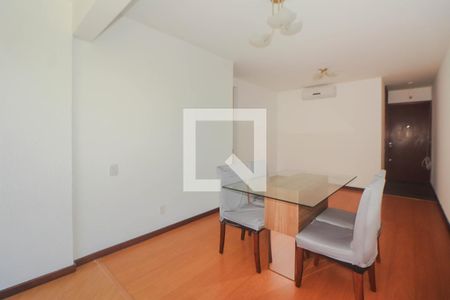 Sala de apartamento à venda com 3 quartos, 73m² em Chácara das Pedras, Porto Alegre