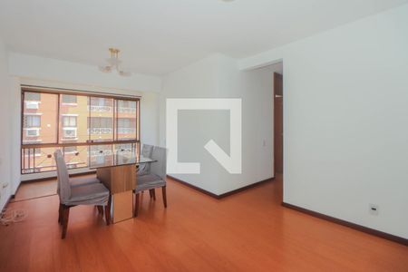 Sala de apartamento à venda com 3 quartos, 73m² em Chácara das Pedras, Porto Alegre