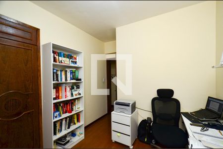 Quarto1 de apartamento à venda com 3 quartos, 85m² em Santo Antônio, Belo Horizonte