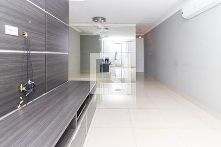 Sala de apartamento à venda com 3 quartos, 69m² em Itaquera, São Paulo