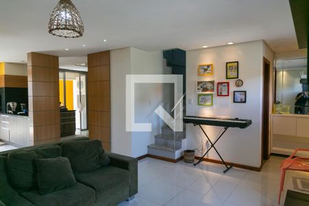 Sala de casa à venda com 3 quartos, 116m² em Hípica, Porto Alegre