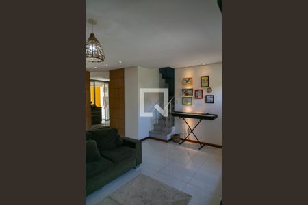 Sala de casa à venda com 3 quartos, 116m² em Hípica, Porto Alegre