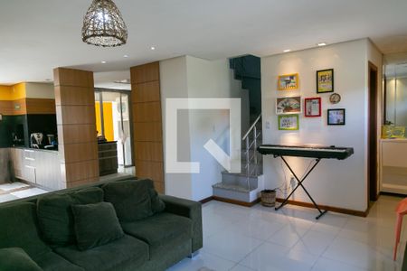 Sala de casa à venda com 3 quartos, 116m² em Hípica, Porto Alegre