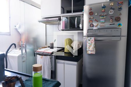 Cozinha de apartamento à venda com 2 quartos, 45m² em Sapucaias, Contagem