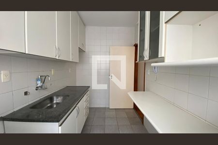 Cozinha de apartamento para alugar com 2 quartos, 75m² em Buritis, Belo Horizonte