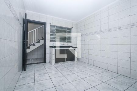 Cozinha de apartamento para alugar com 1 quarto, 60m² em Jardim Miriam, São Paulo