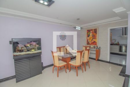 Sala de casa à venda com 3 quartos, 217m² em Vila Darli, São Paulo