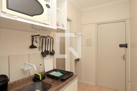 Banheiro de kitnet/studio à venda com 1 quarto, 21m² em Centro Histórico, Porto Alegre