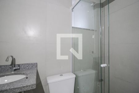 Banheiro de apartamento para alugar com 1 quarto, 36m² em Jardim Itapark Velho, Mauá