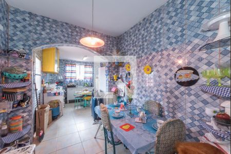 Casa à venda com 150m², 2 quartos e 2 vagas Casa à venda com 150m², 2 quartos e 2 vagasCozinha