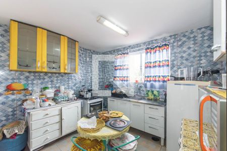 Casa à venda com 150m², 2 quartos e 2 vagas Casa à venda com 150m², 2 quartos e 2 vagasCozinha