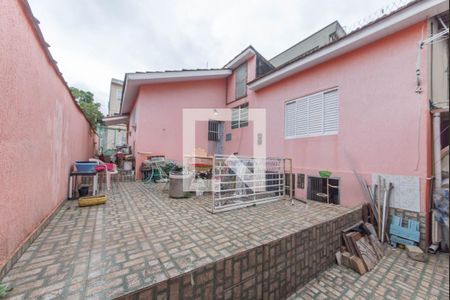 Casa à venda com 150m², 2 quartos e 2 vagas Casa à venda com 150m², 2 quartos e 2 vagasQuintal