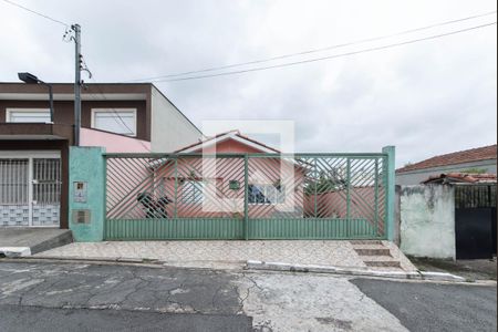 Casa à venda com 150m², 2 quartos e 2 vagas Casa à venda com 150m², 2 quartos e 2 vagasFachada