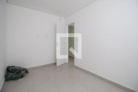 Quarto 2 de apartamento para alugar com 2 quartos, 44m² em Jardim Itapark Velho, Mauá