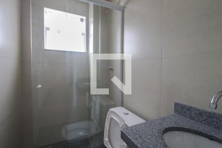 Banheiro de apartamento para alugar com 1 quarto, 38m² em Jardim Itapark Velho, Mauá