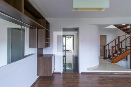 Sala de casa de condomínio para alugar com 3 quartos, 190m² em Granja Viana, Cotia