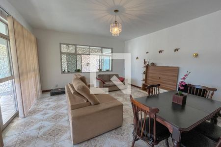 Sala de casa para alugar com 3 quartos, 350m² em Jardim Guanabara, Rio de Janeiro