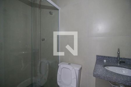 Banheiro de apartamento para alugar com 2 quartos, 44m² em Jardim Itapark Velho, Mauá