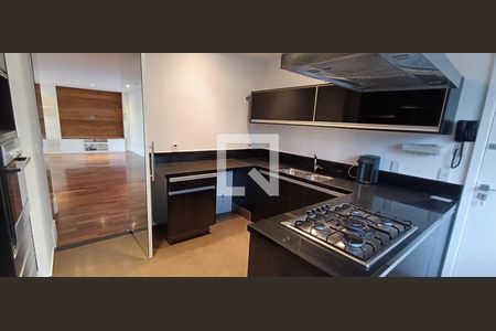 Cozinha de apartamento para alugar com 2 quartos, 146m² em Jardim Panorama, São Paulo