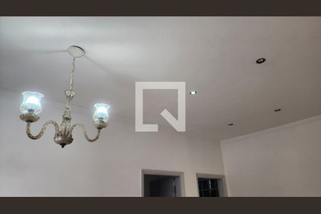 Detalhe Sala de casa para alugar com 2 quartos, 68m² em Vila Matias, Santos