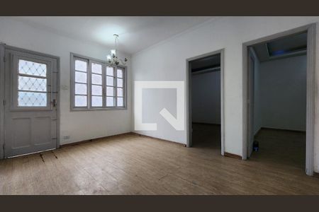 Sala de casa para alugar com 2 quartos, 68m² em Vila Matias, Santos