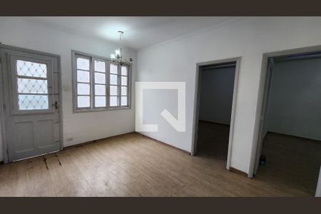 Sala de casa para alugar com 2 quartos, 68m² em Vila Matias, Santos