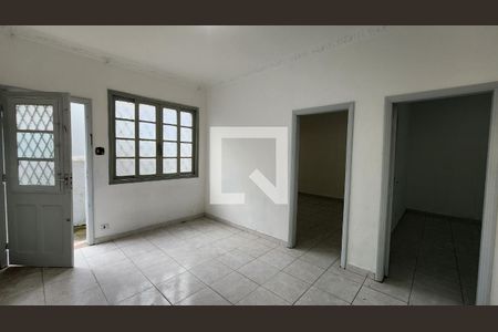 Sala de casa para alugar com 2 quartos, 68m² em Vila Matias, Santos