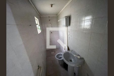 Banheiro de casa de condomínio para alugar com 1 quarto, 48m² em Santos Dumont, São Leopoldo