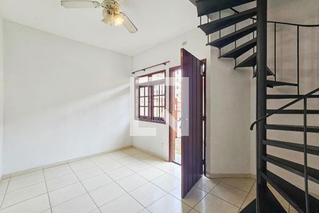 Sala de apartamento para alugar com 1 quarto, 50m² em Jardim Las Palmas, Guarujá