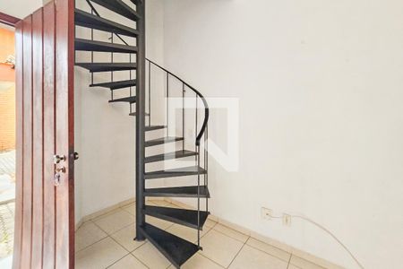 Sala de apartamento para alugar com 1 quarto, 50m² em Jardim Las Palmas, Guarujá