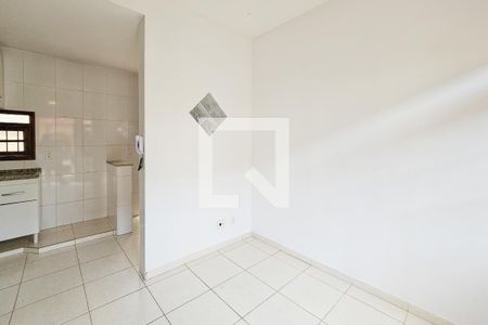 Sala de apartamento para alugar com 1 quarto, 50m² em Jardim Las Palmas, Guarujá