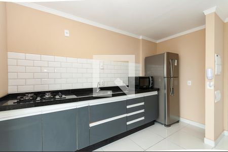 Cozinha de apartamento para alugar com 2 quartos, 46m² em Parque Industrial Tomas Edson, São Paulo