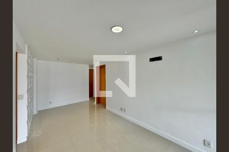 Sala de apartamento para alugar com 4 quartos, 156m² em Recreio dos Bandeirantes, Rio de Janeiro