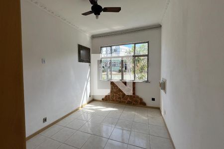 Quarto 1 de apartamento para alugar com 2 quartos, 70m² em Jardim Guanabara, Rio de Janeiro