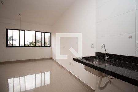 Cozinha de kitnet/studio para alugar com 1 quarto, 24m² em Taguatinga, Brasília