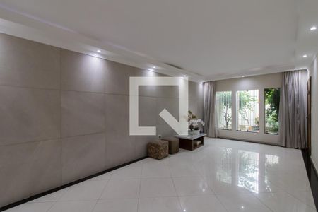 Sala de casa à venda com 5 quartos, 244m² em Jardim Vila Galvao, Guarulhos