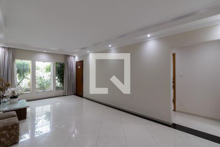 Sala de casa à venda com 5 quartos, 244m² em Jardim Vila Galvao, Guarulhos