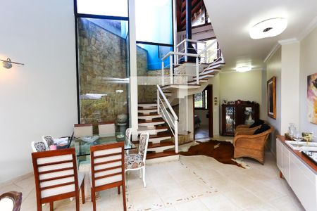Sala de casa de condomínio para alugar com 4 quartos, 340m² em Parque Monte Alegre, Taboão da Serra