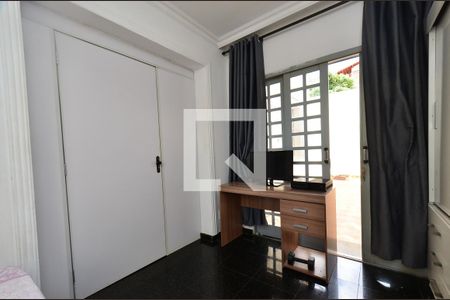 Quarto 1 de apartamento à venda com 2 quartos, 110m² em Sagrada Família, Belo Horizonte