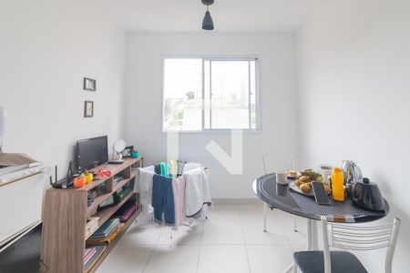 Sala  / Cozinha / Lavanderia de apartamento para alugar com 2 quartos, 32m² em Jardim Celeste, São Paulo