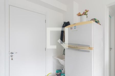 Sala  / Cozinha / Lavanderia de apartamento para alugar com 2 quartos, 32m² em Jardim Celeste, São Paulo