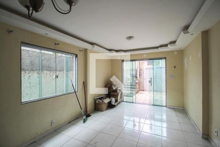 Sala de apartamento para alugar com 2 quartos, 65m² em Centro, Mesquita