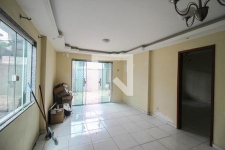 Sala de apartamento para alugar com 2 quartos, 65m² em Centro, Mesquita