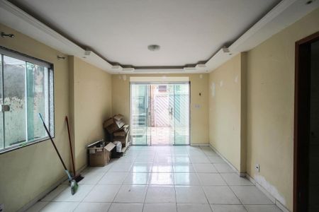 Sala de apartamento para alugar com 2 quartos, 65m² em Centro, Mesquita