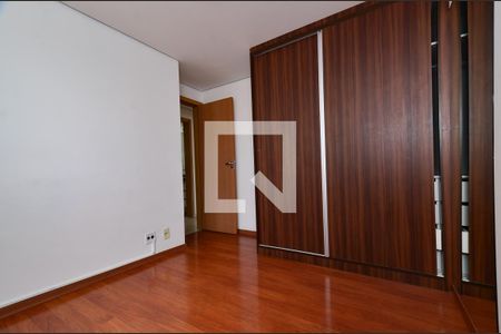 Quarto2 de apartamento à venda com 4 quartos, 181m² em Sagrada Família, Belo Horizonte