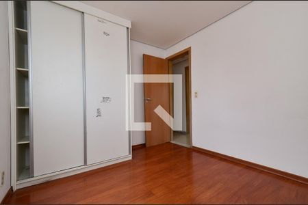 Quarto1 de apartamento à venda com 4 quartos, 181m² em Sagrada Família, Belo Horizonte