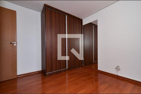 Quarto2 de apartamento à venda com 4 quartos, 181m² em Sagrada Família, Belo Horizonte