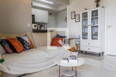 Sala de TV de apartamento à venda com 4 quartos, 109m² em Centro Comercial Jubran, Barueri